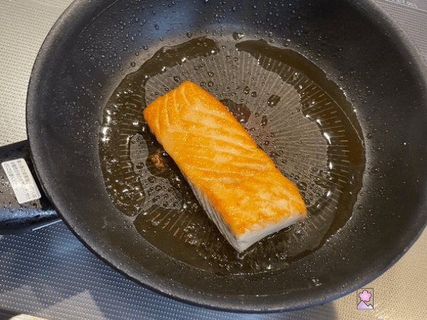 Pan fried salmon In a frypan