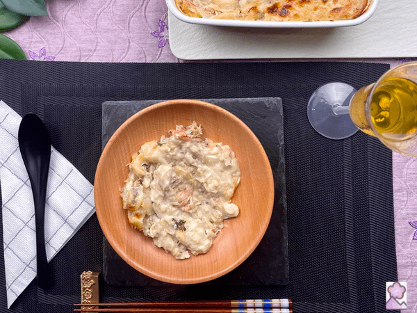 Japanese Crabmeat Gratin with Shredded Potatoes in a wooden bowl