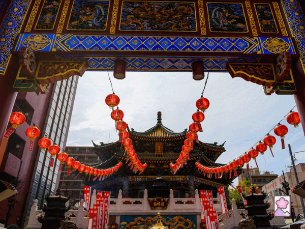 Kanteibyo temple with lanterns lining the walkway